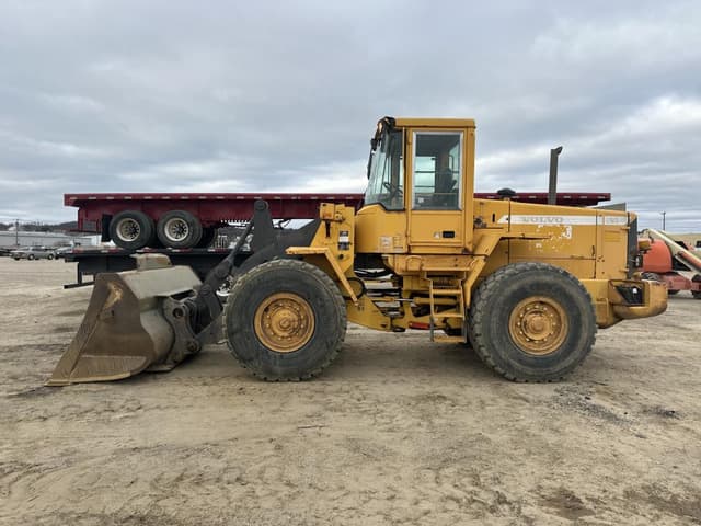 Image of Volvo L90D equipment image 1