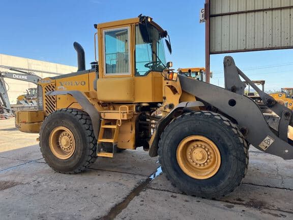 Image of Volvo L90E equipment image 4
