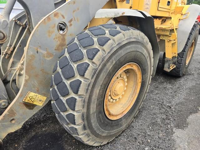 Image of Volvo L90C equipment image 4