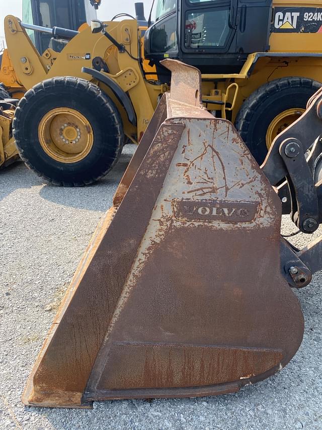 Image of Volvo L90G equipment image 3
