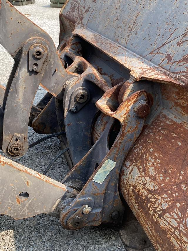 Image of Volvo L90G equipment image 4