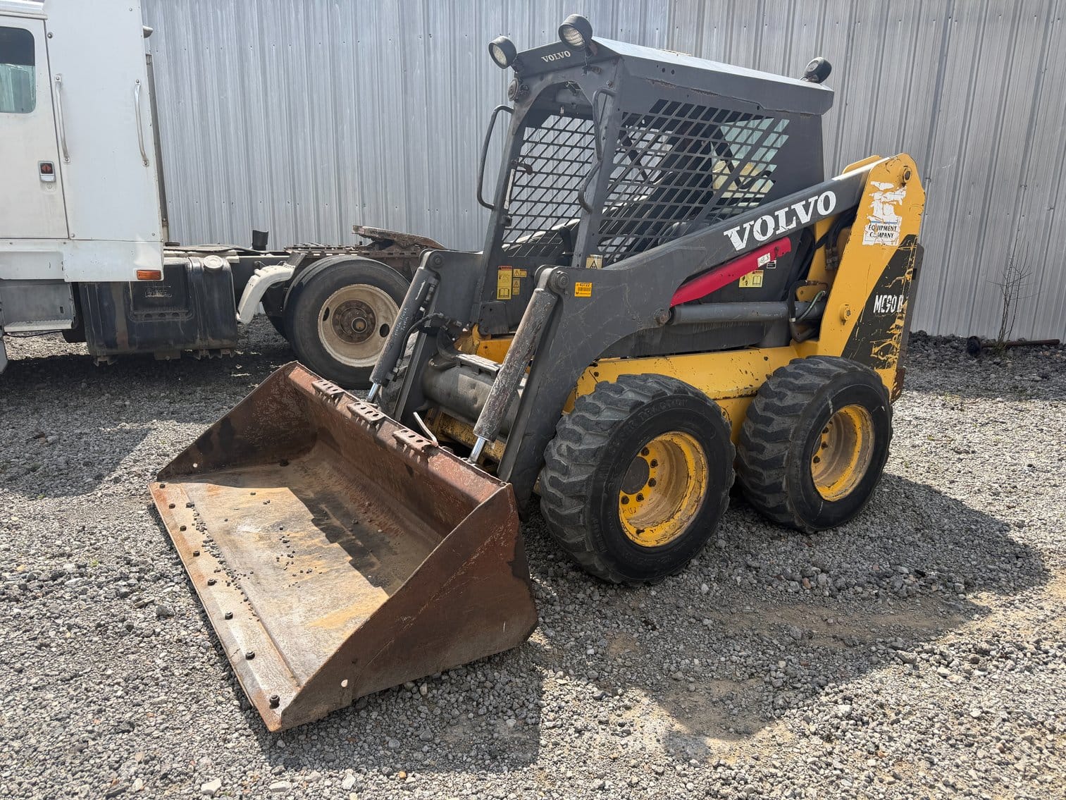 Volvo MC90B Equipment Image0