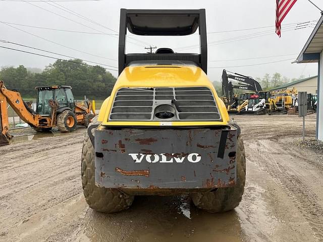 Image of Volvo SD100D equipment image 3