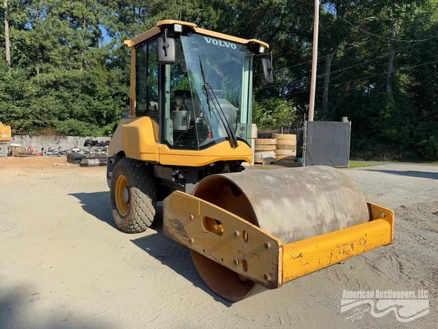 Image of Volvo SD75 equipment image 2