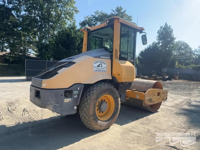 Image of Volvo SD75 equipment image 4