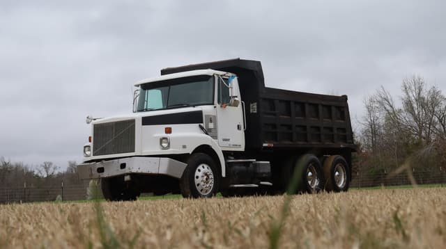 Image of Volvo WG equipment image 2