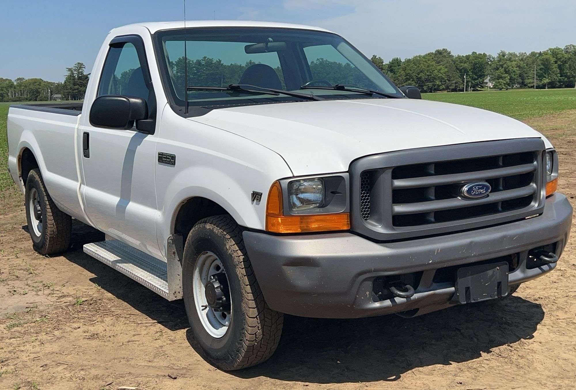 2000 Ford F-250 Equipment Image0