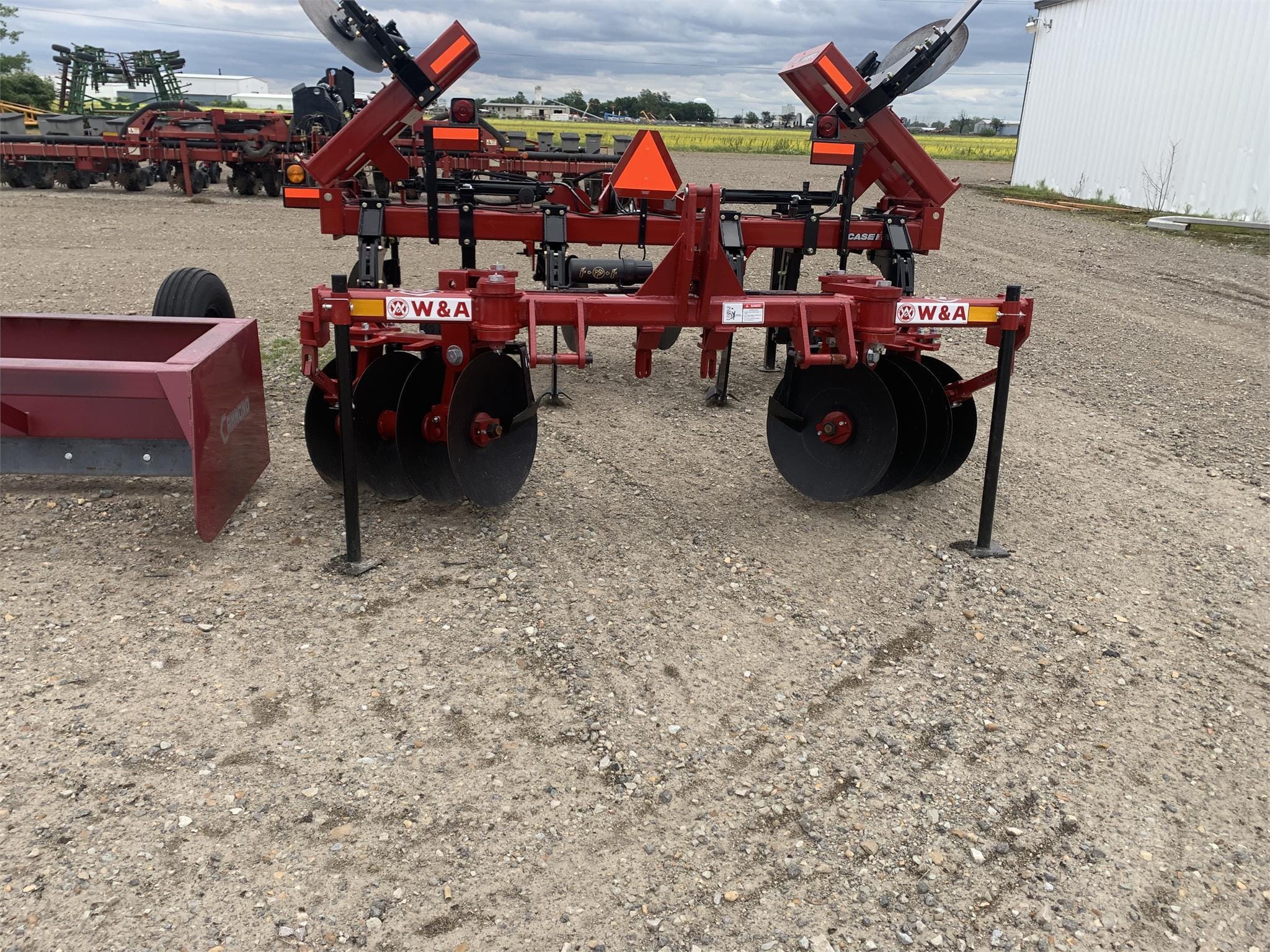 W&A 824 Equipment Image0