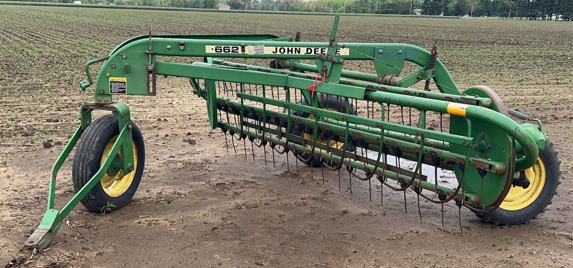 John Deere 662 Equipment Image0