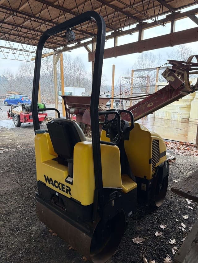 Image of Wacker RD12A equipment image 4