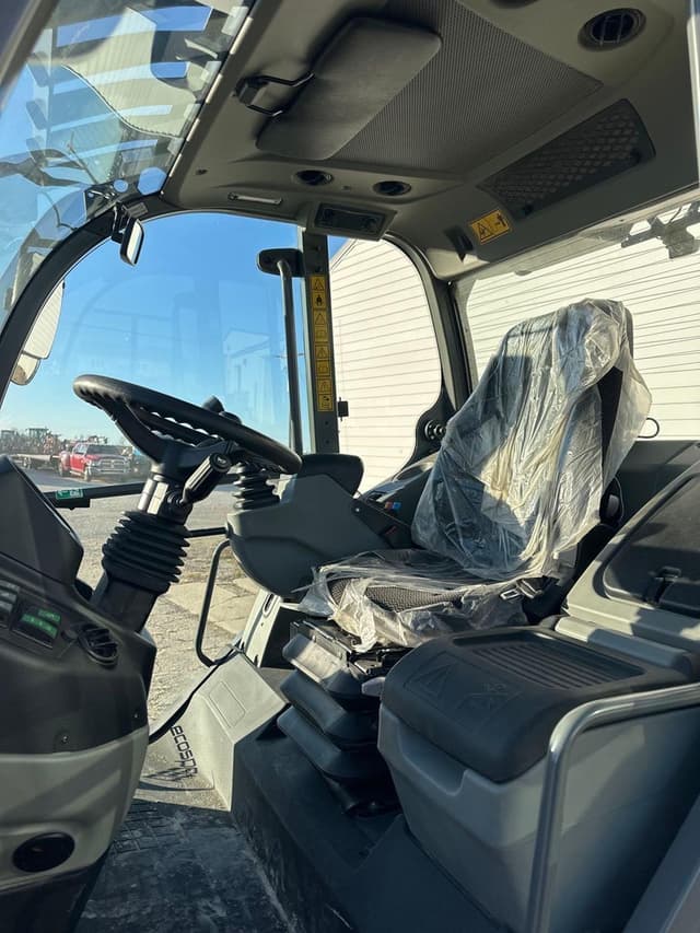 Image of Wacker Neuson 8085T equipment image 4