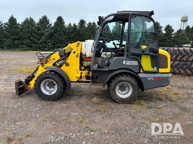 Image of Wacker Neuson WL32 equipment image 2