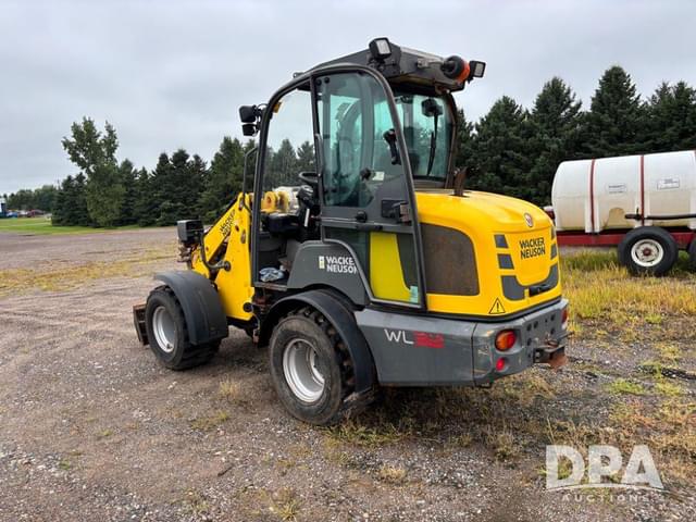 Image of Wacker Neuson WL32 equipment image 4