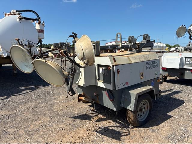 Image of Wacker Neuson LTW8K equipment image 2