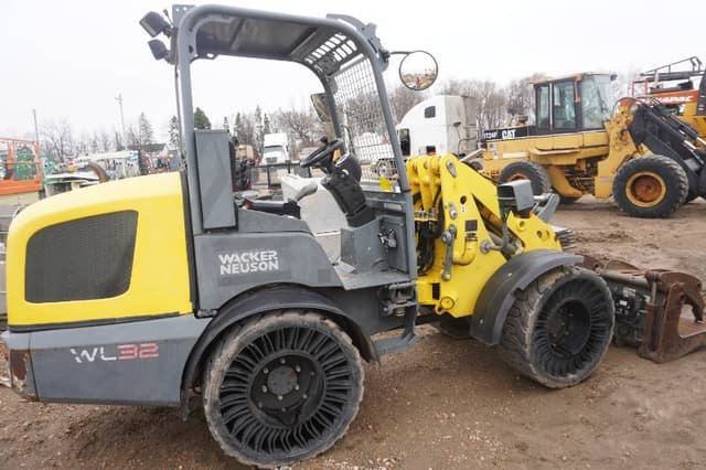 Image of Wacker Neuson WL32 equipment image 1