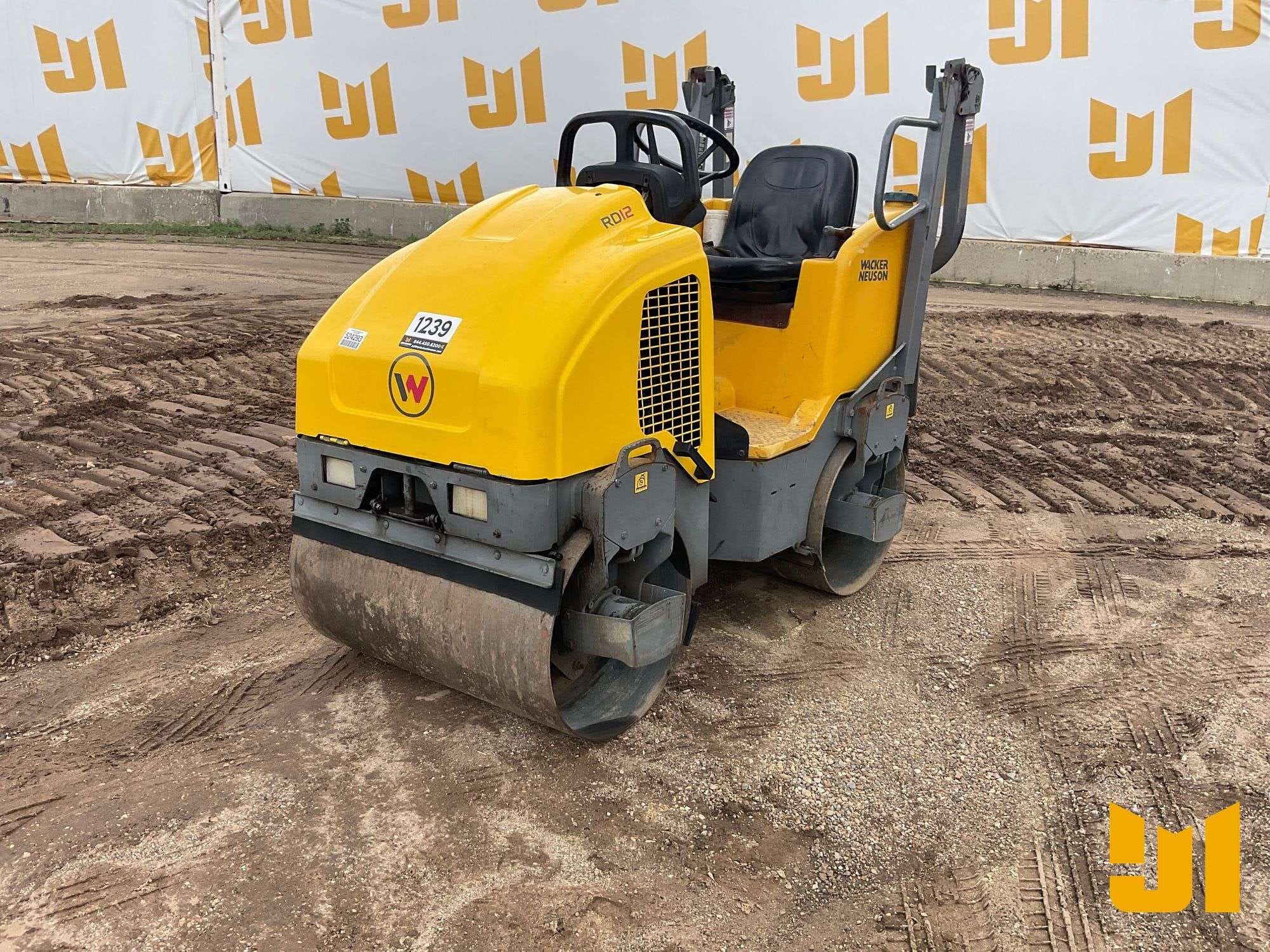 Wacker Neuson RD12 Equipment Image0