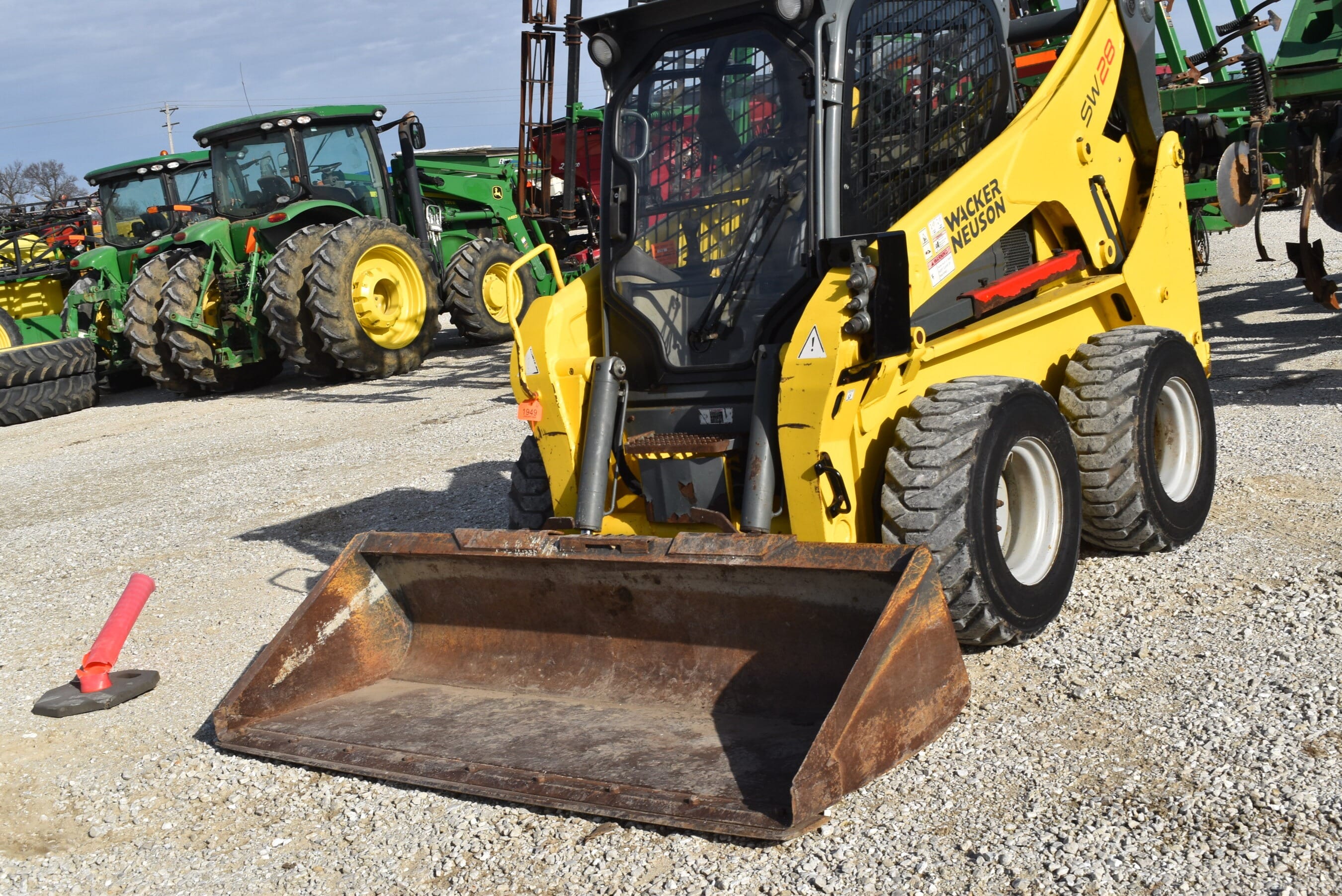 2015 Wacker Neuson SW28 Equipment Image0