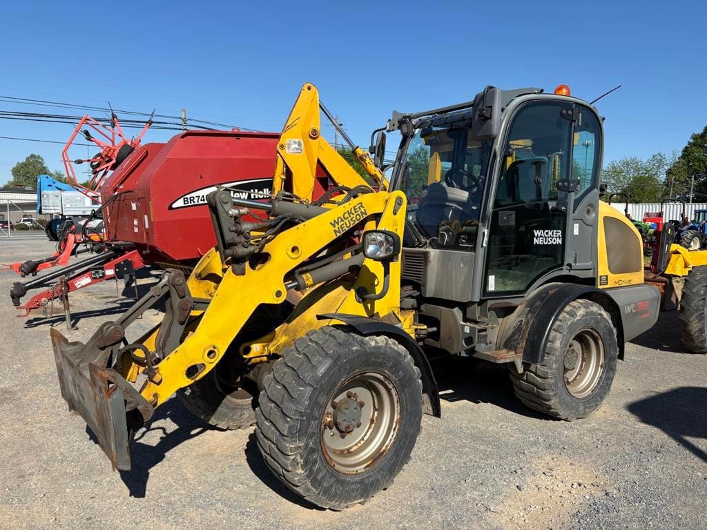 Wacker Neuson WL38 Equipment Image0
