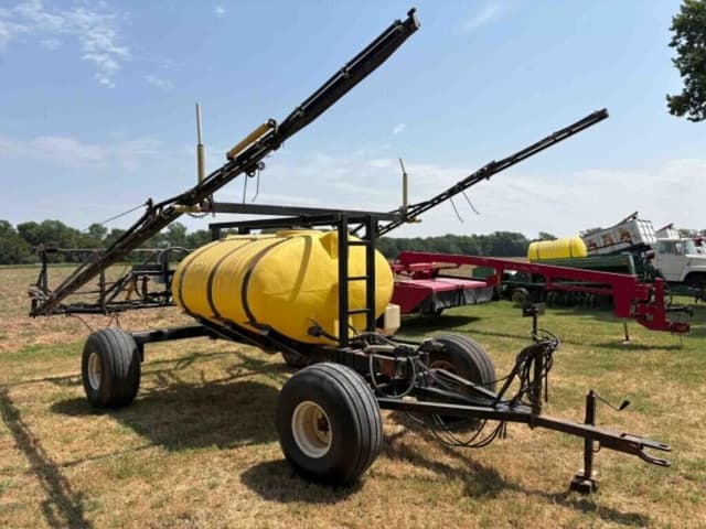 Image of Wako 1000 Gallon 9 Boom Sprayer equipment image 2