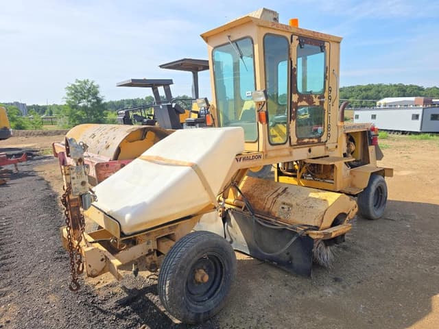 Image of Waldon Sweepmaster 250 equipment image 3