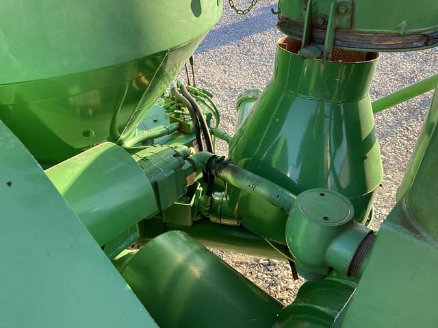 Image of Walinga Agri-Vac 614DLX equipment image 4