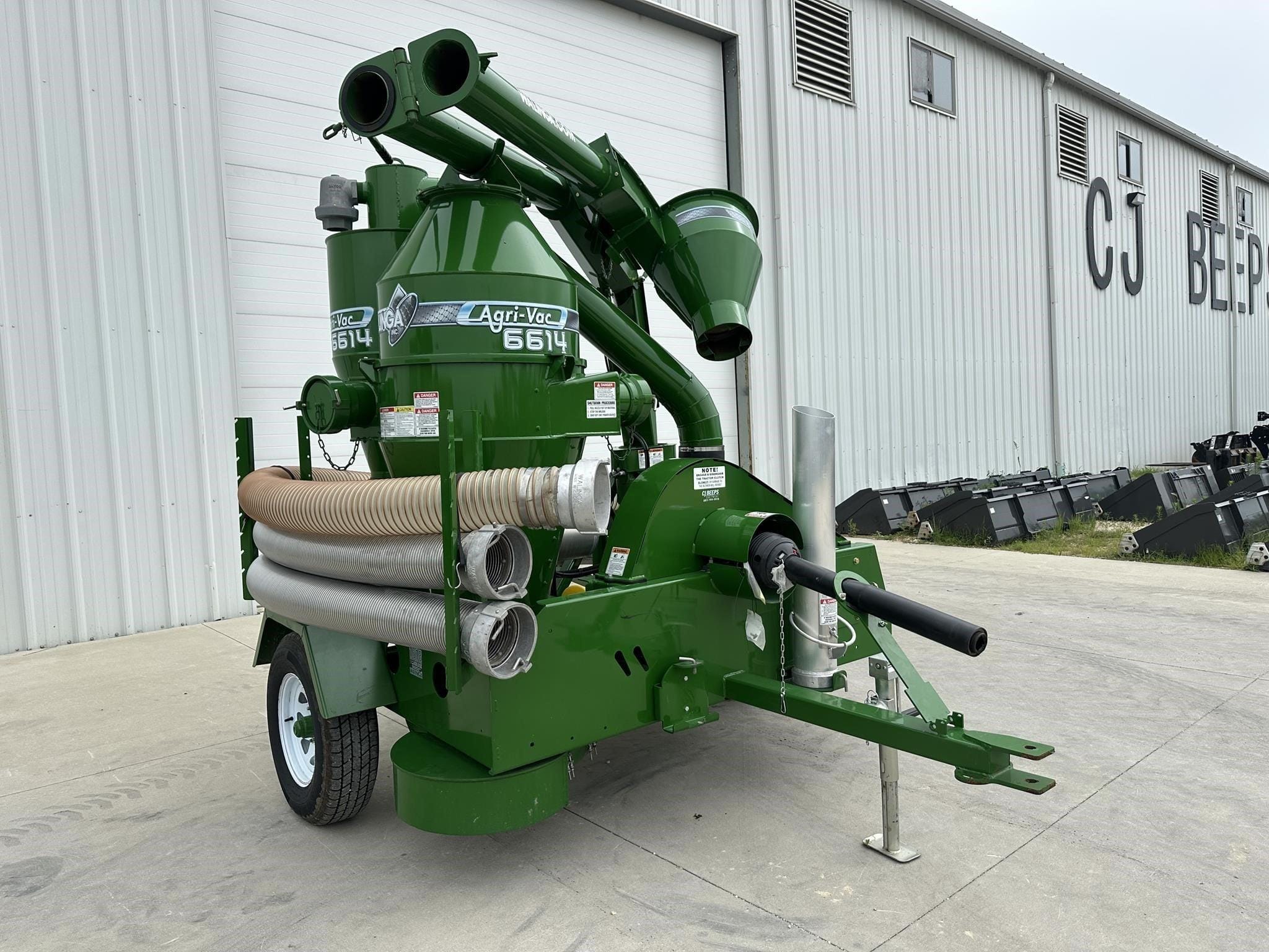 2025 Walinga Agri-Vac 6614 Equipment Image0