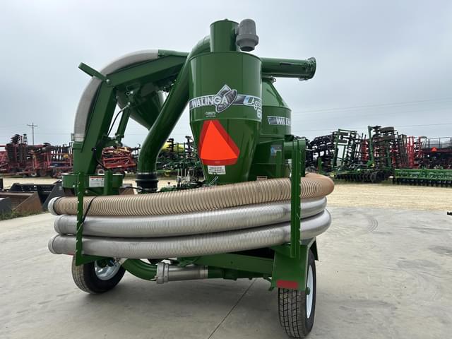Image of Walinga Agri-Vac 6614 equipment image 2