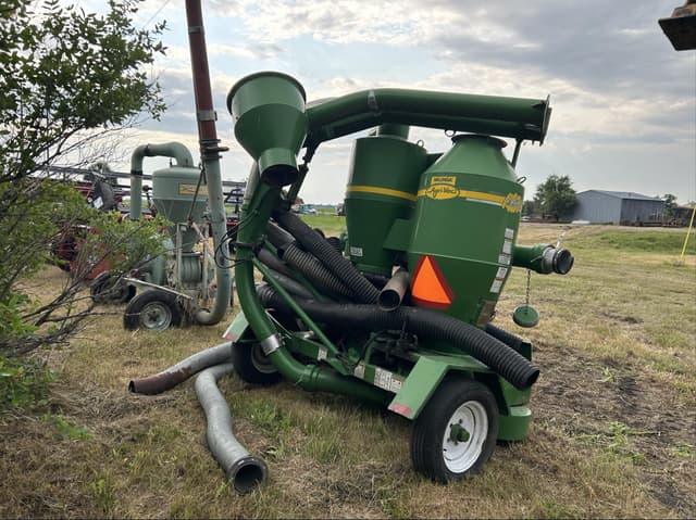 Image of Walinga Agri-Vac 6614 equipment image 1