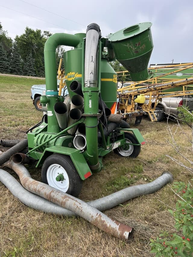 Image of Walinga Agri-Vac 6614 equipment image 2