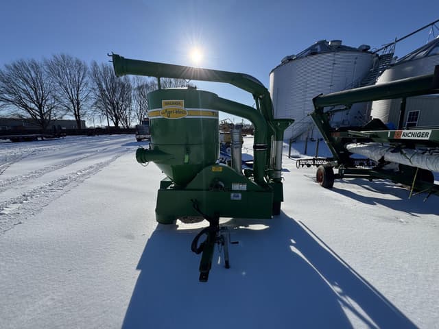 Image of Walinga Agri-Vac 714 Deluxe equipment image 1