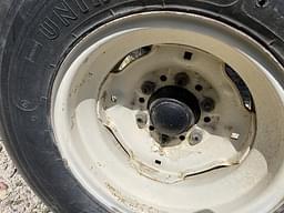 Image of Undetermined Header Trailer equipment image 2