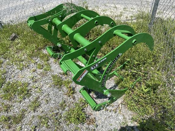 Westendorf BC4215 Equipment Image0