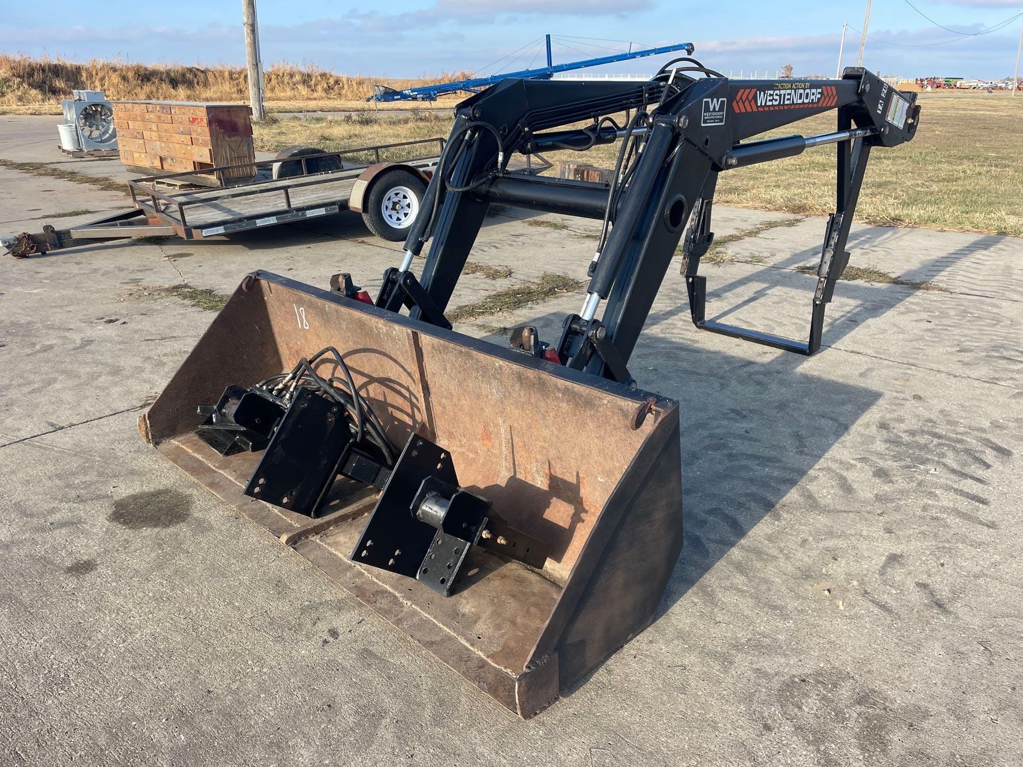 Westendorf TA26 Equipment Image0