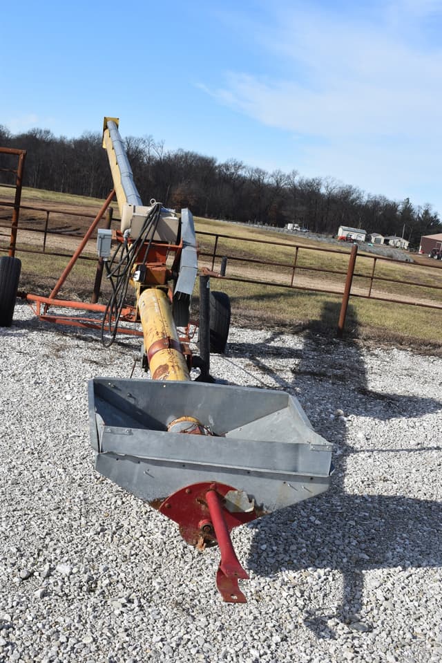 Image of Westfield 8x30 equipment image 1