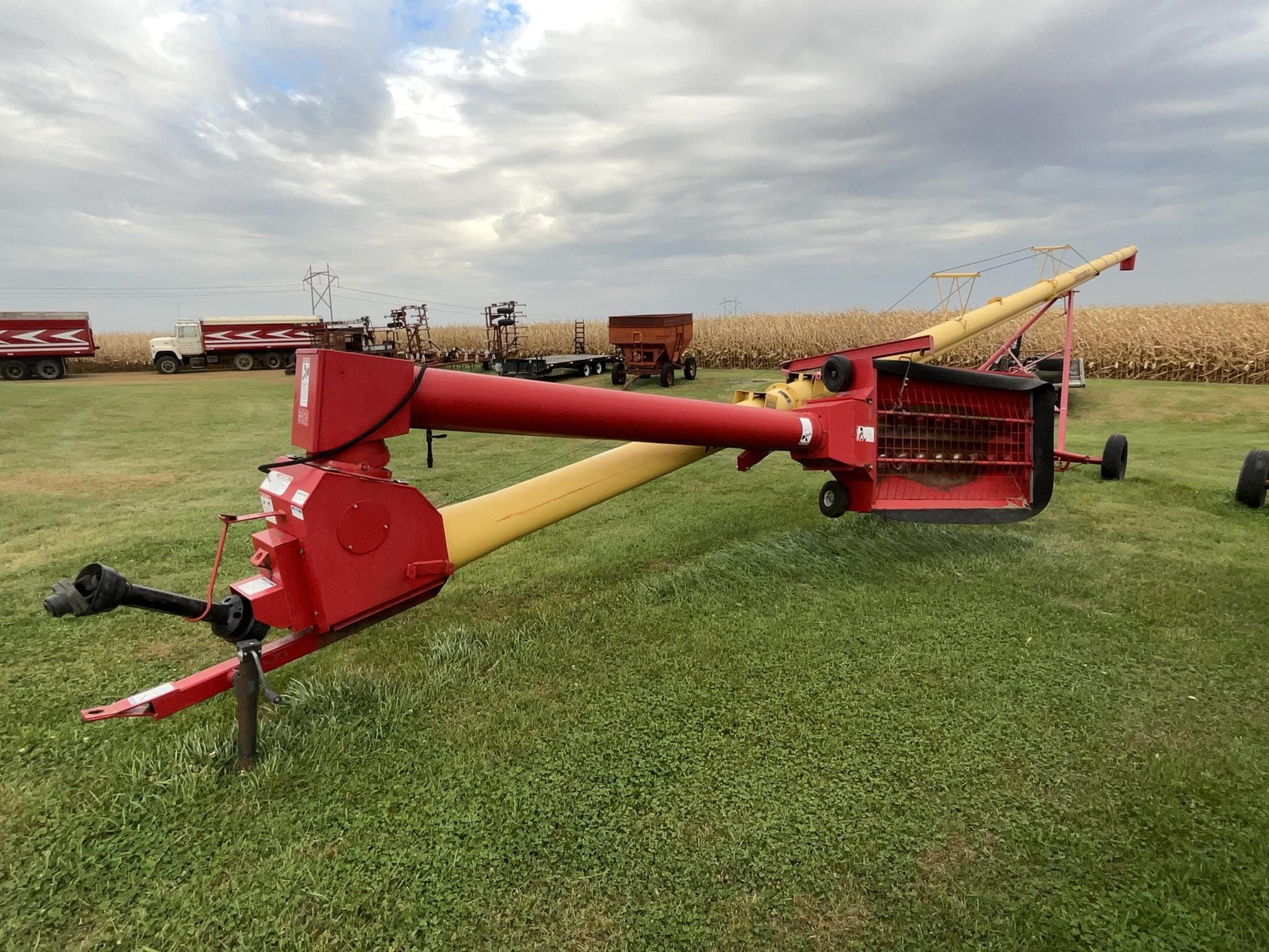 Westfield MK100-61 Equipment Image0