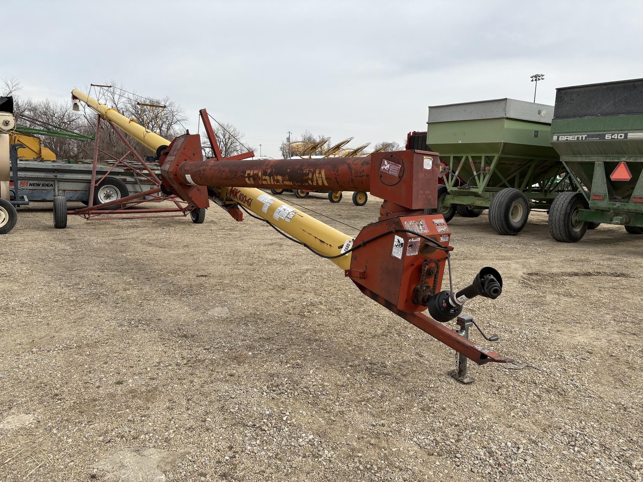 Westfield MK100-61 Equipment Image0