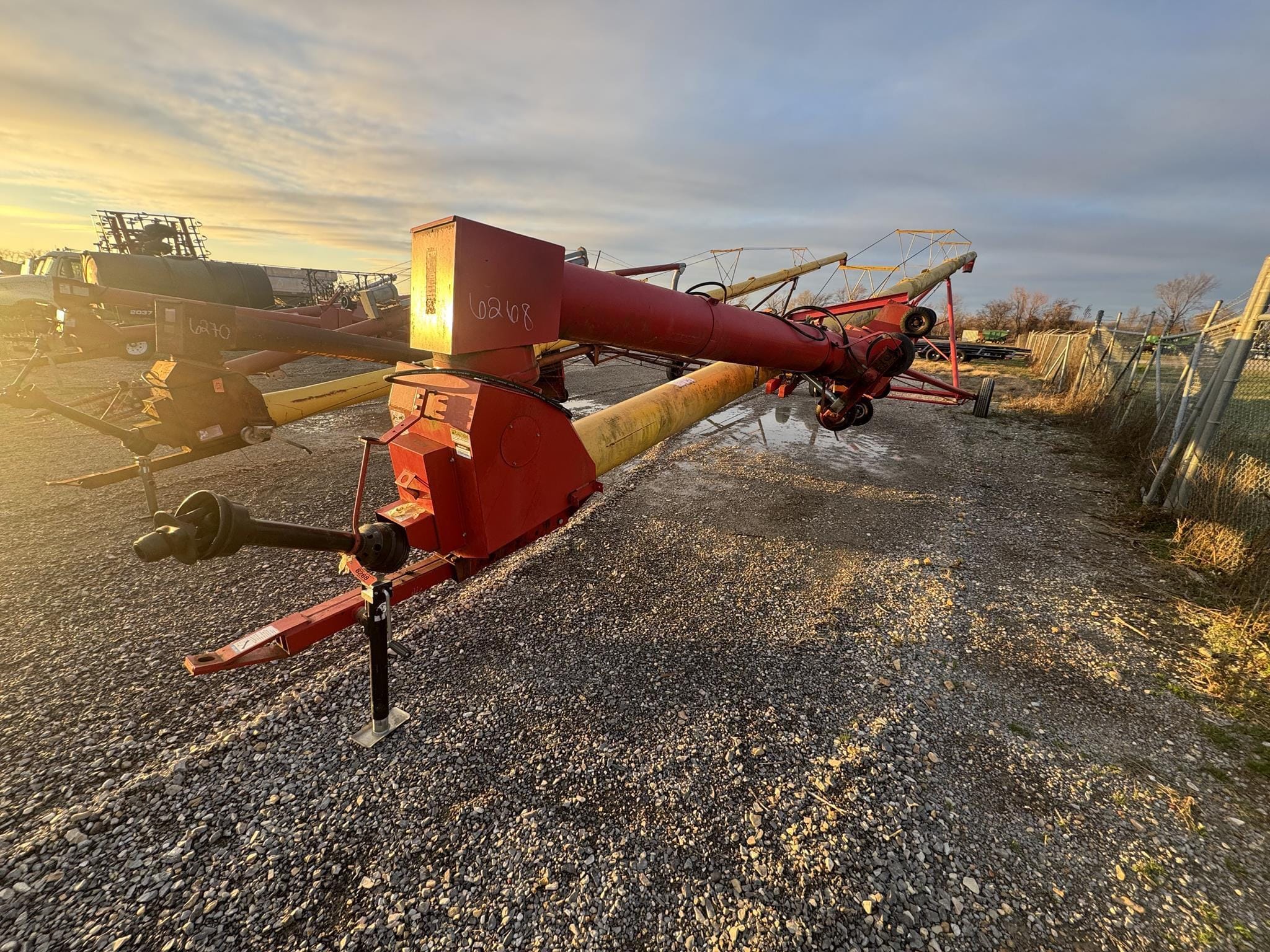 Westfield MK130-71 Plus Equipment Image0