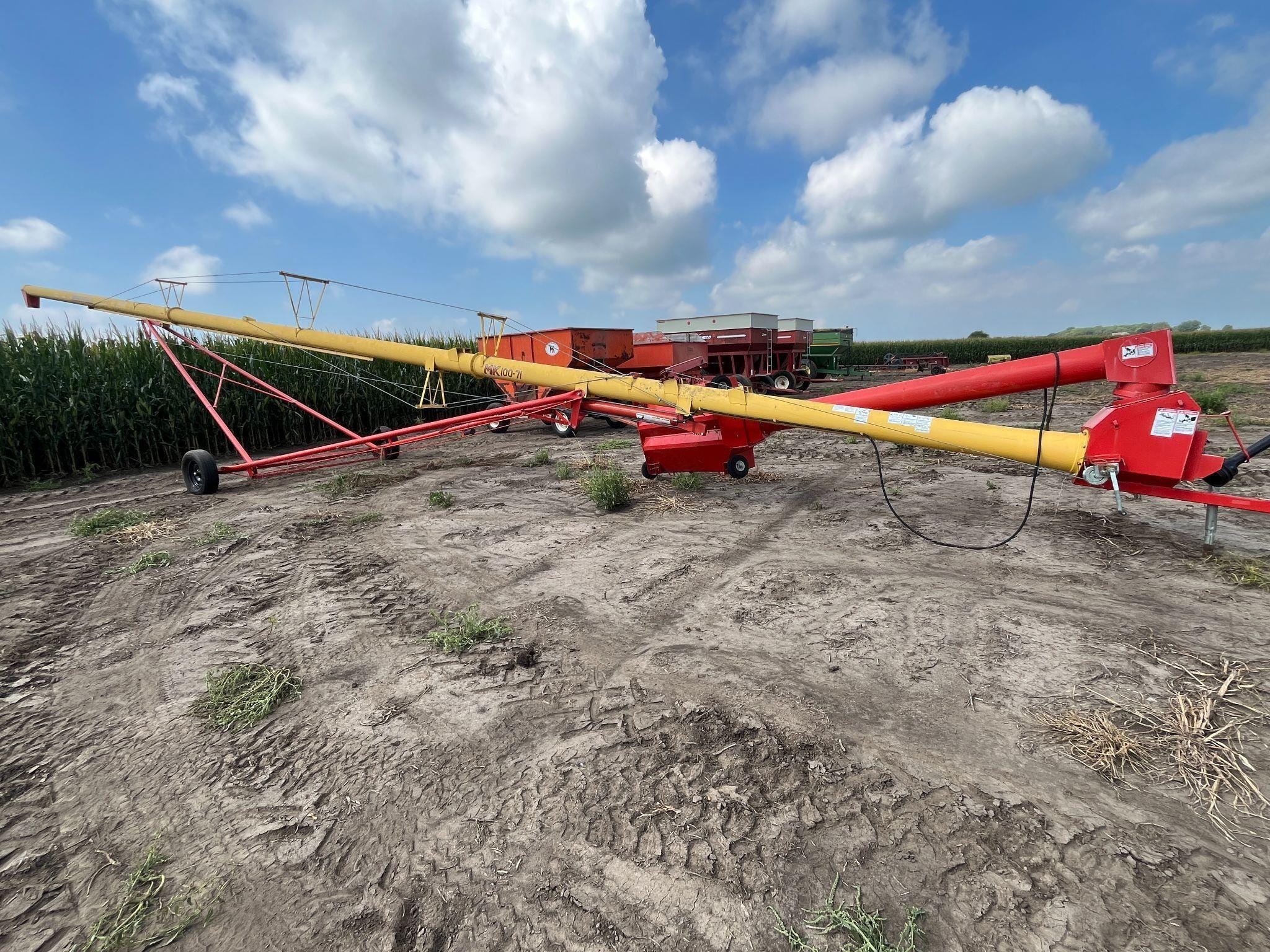 Westfield MX100-71 Equipment Image0