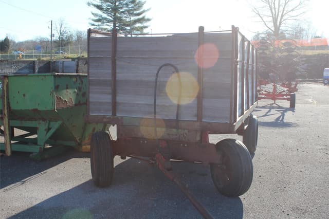 Image of Undetermined Forage Dump Cart equipment image 2