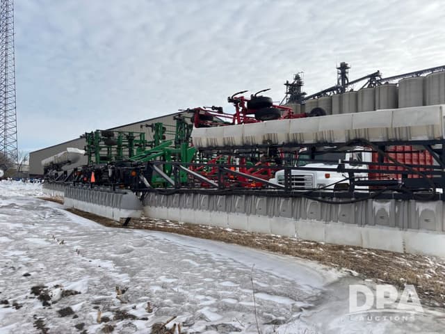 Image of Willmar 645 equipment image 3