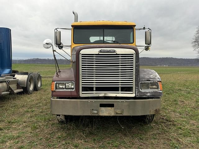 Image of Freightliner FLD120 equipment image 1