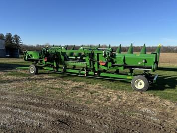 Main image John Deere C12F