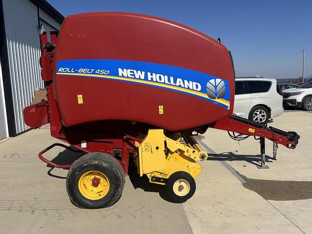 Image of New Holland RB450 equipment image 3