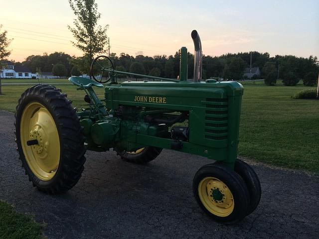 Image of John Deere B equipment image 2
