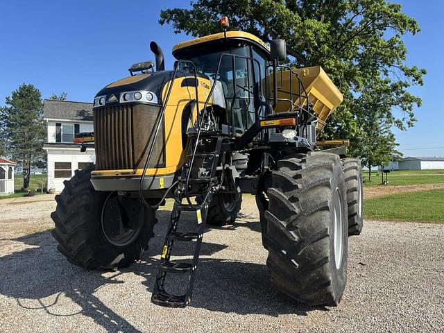 Image of RoGator RG1300C equipment image 3