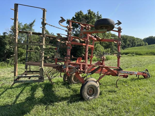 Image of Deutz-Allis 1400 equipment image 1