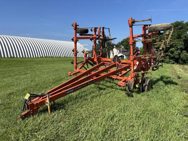 Image of Deutz-Allis 1400 equipment image 4