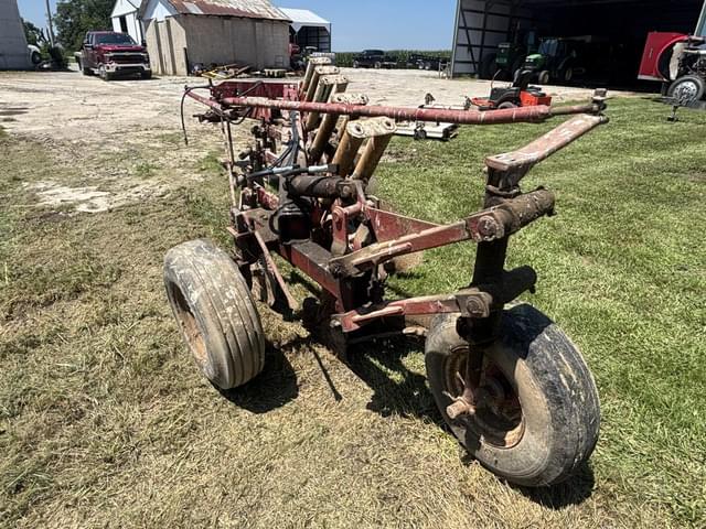 Image of International Harvester 720 equipment image 4