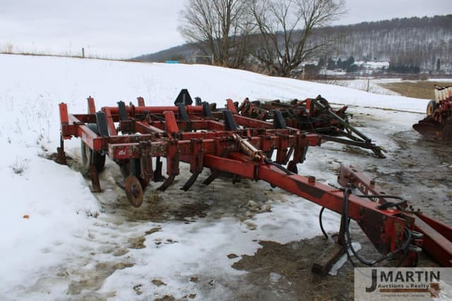 Image of White 435 equipment image 1