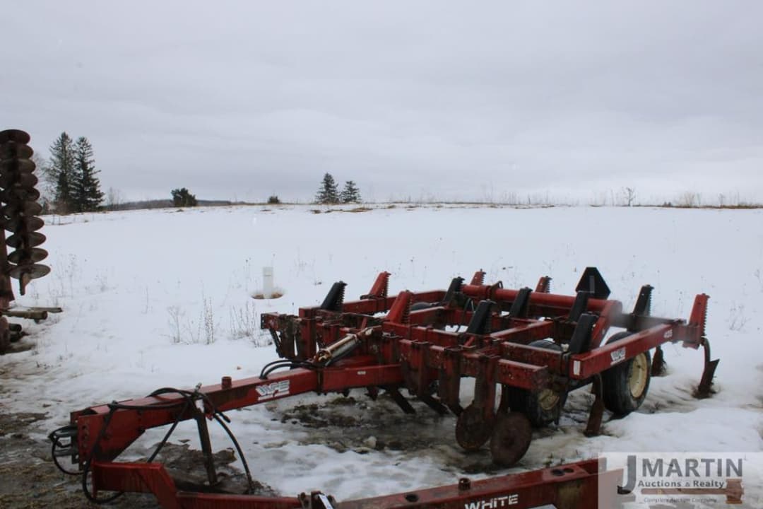 Image of White 435 Primary image